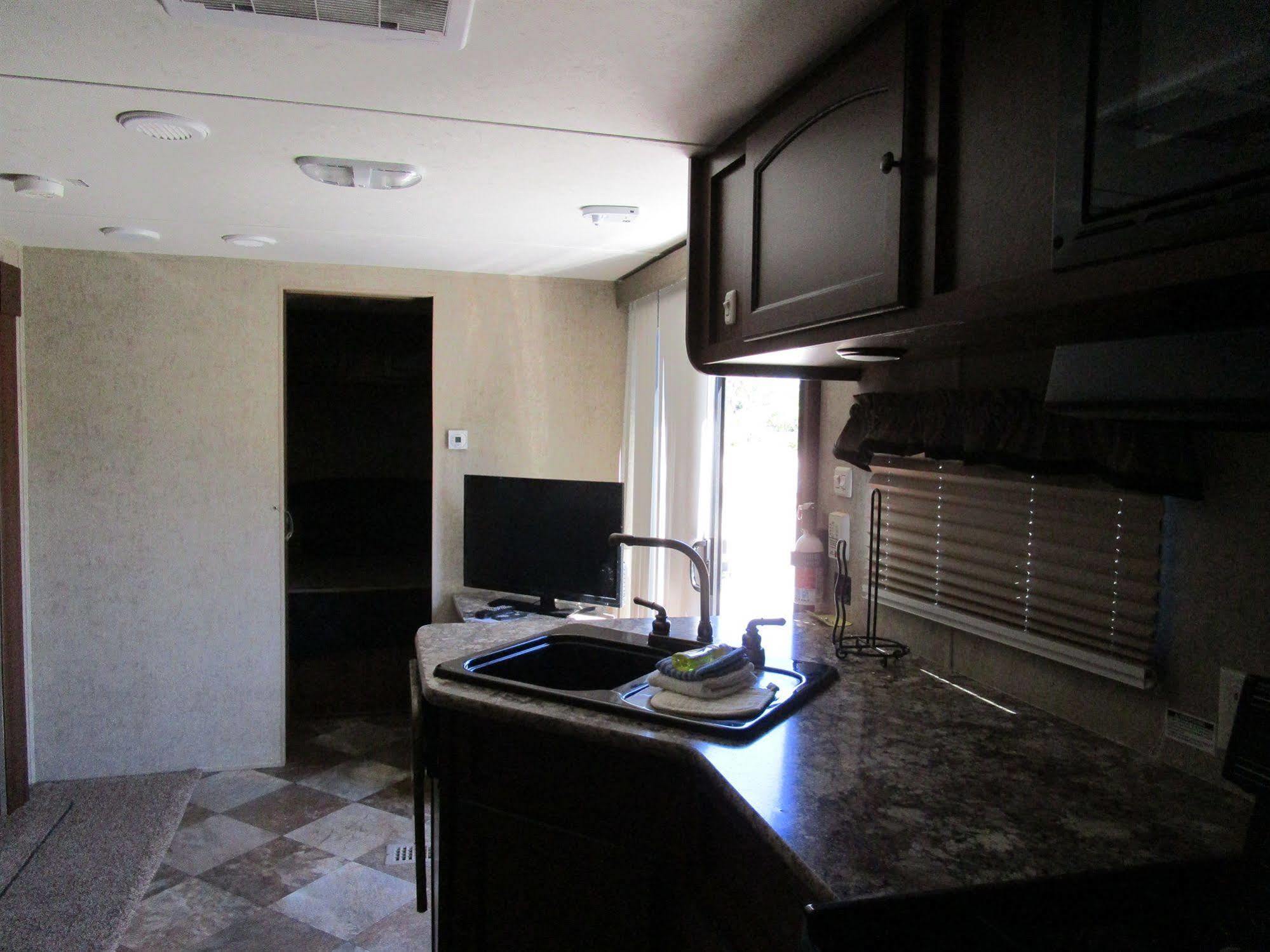 Fiesta Key Rv Resort Premium Room 1 เลย์ตัน ภายนอก รูปภาพ